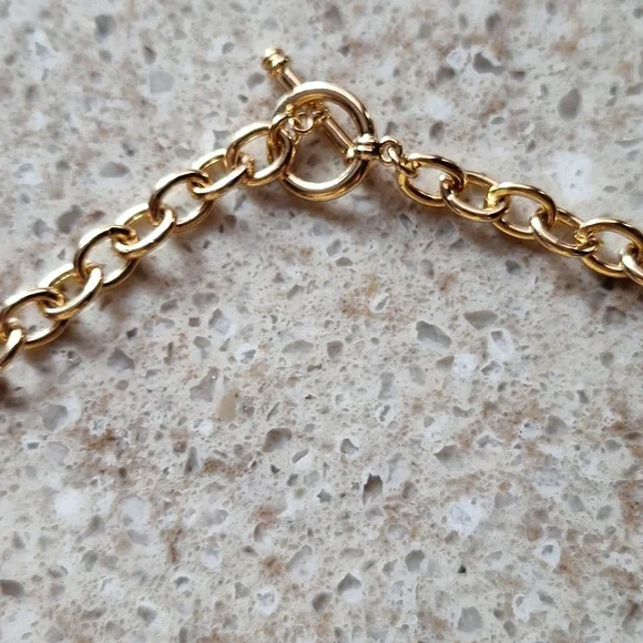 Gold charm necklace - Picture 4 of 5